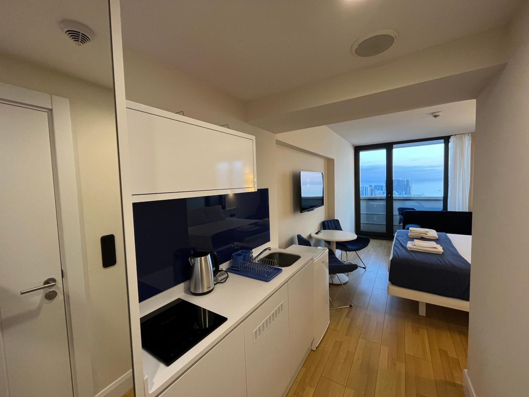באטומי Orbi City Sun Tower 43 Floor מראה חיצוני תמונה